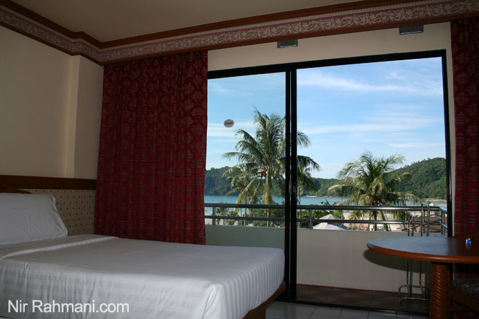 חוף קופיפי הנשקף ממרפסת מלון פיפי